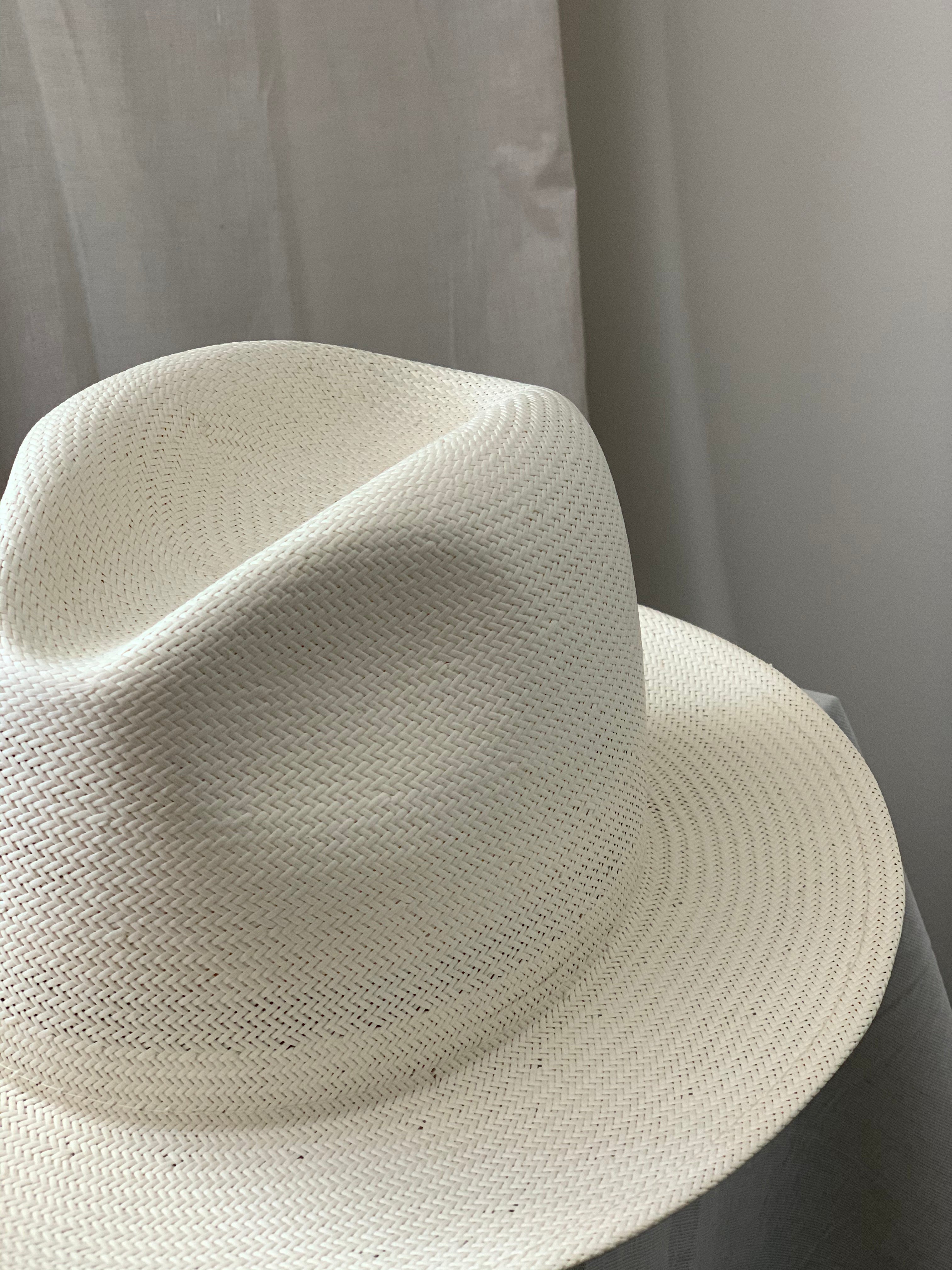 Otis Ivory | Vit
